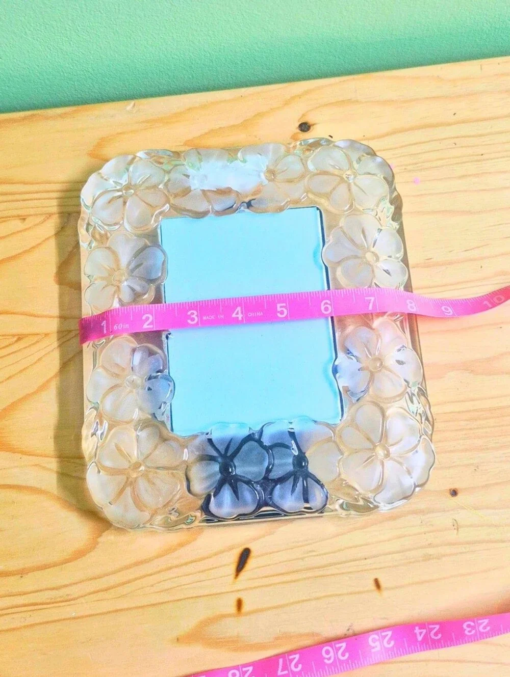 Vintage Studio Nova Pansy Bouquet Glass 4x6 Picture Frame